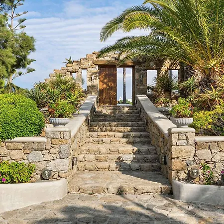 Willa Myker Estate I 8-bdr, Luxury, Seaview, Pool Plintri
